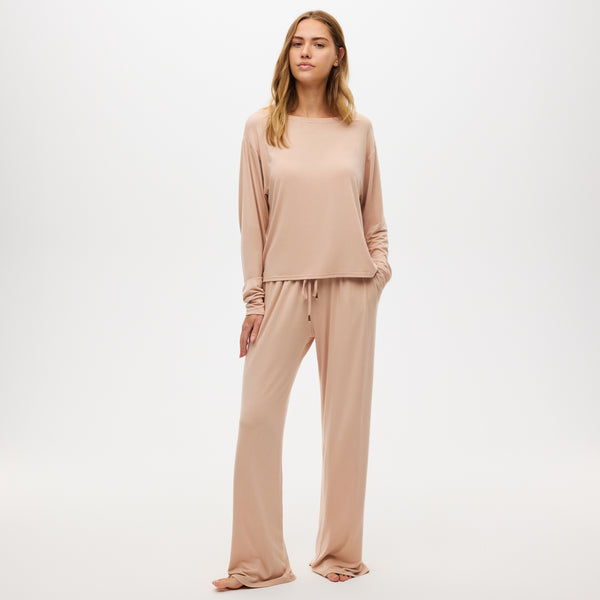Homebody essential Long Sleeved T-shirt in CC Pink
